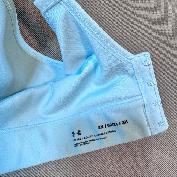Under Armour Light Blue Sports Bra - Picture 7 of 13